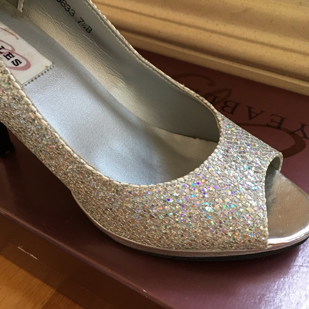 Dyeables Silver Glitter Evening Dress Shoes - Picture 3 of 3
